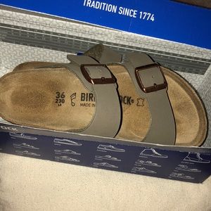 Arizona stone Birkenstocks 36